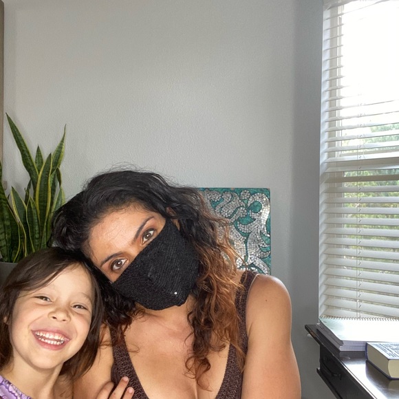 Black Sequin Mask - Picture 12 of 15